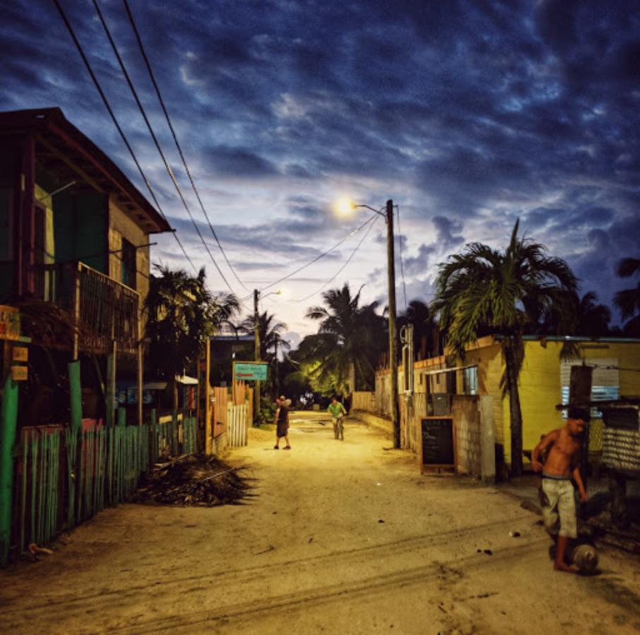 Go Slow Guesthouse Caye Caulker Exteriér fotografie